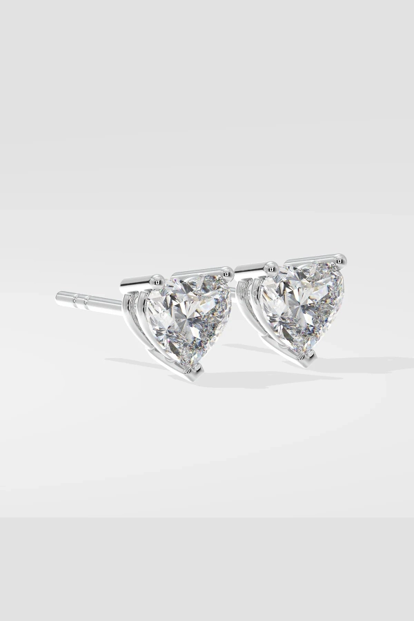 1.5 ct Classic Heart Studs - Image 3