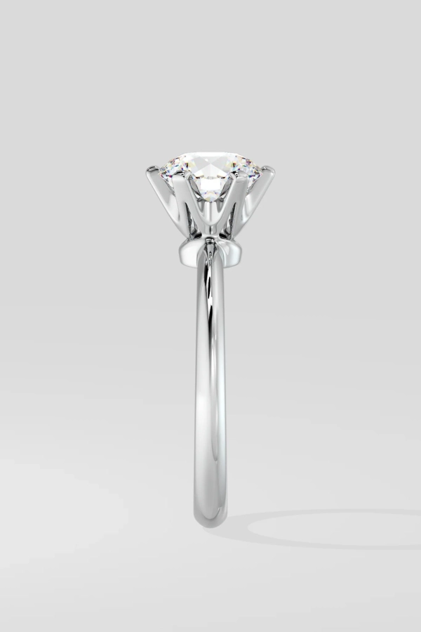 1 ct tapered round solitaire ring - Image 6